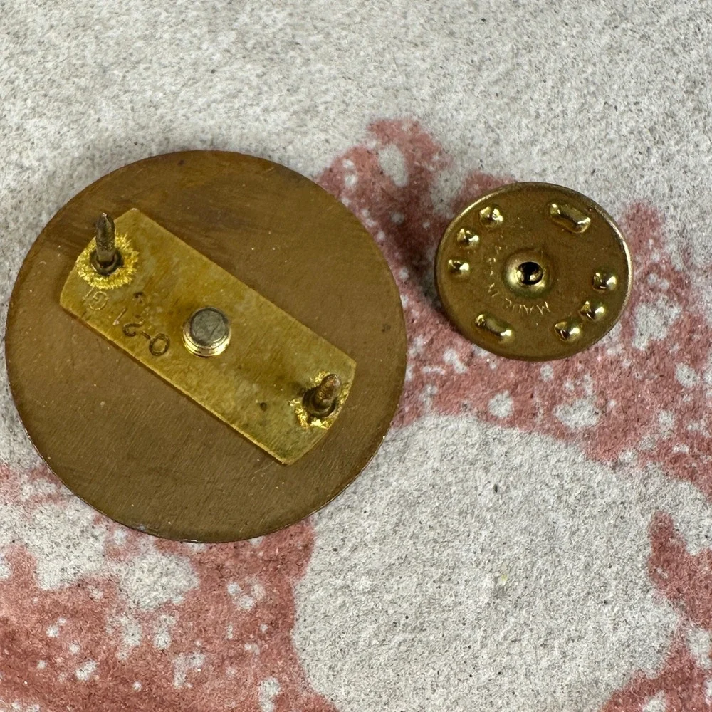 Lot 2  U.S. Army Ordnance Corps Lapel Pins Shiny Gold Made in‎ USA